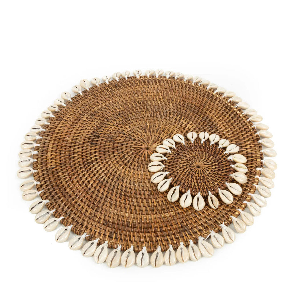 Handgeweven Rattan-Placemat met Kauri-Schelpen – Bruin