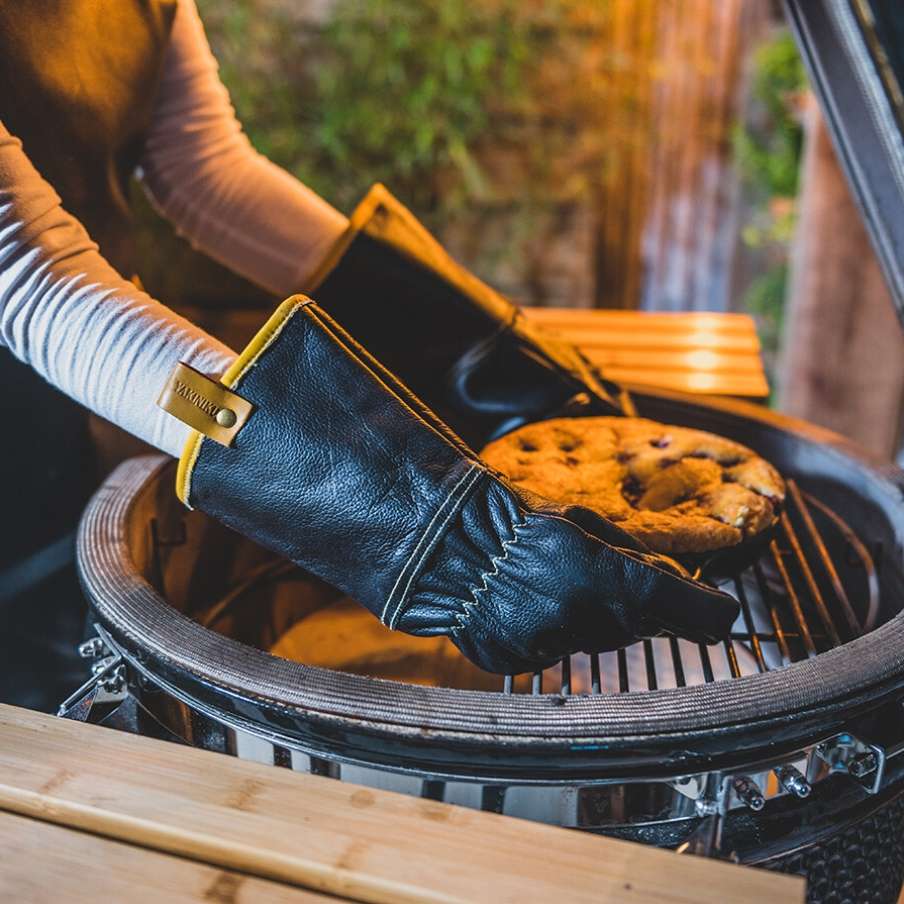 YAKINIKU Premium BBQ-Lederhandschoenen – Hittebestendig & Waterafstotend – Zwart/Bruin
